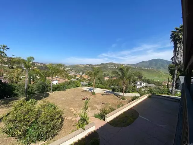 10024 Eubank Lane, Spring Valley, CA 91977