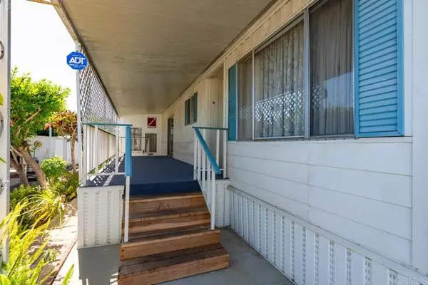 Vista, CA 92084,1010 E Bobier Dr #117