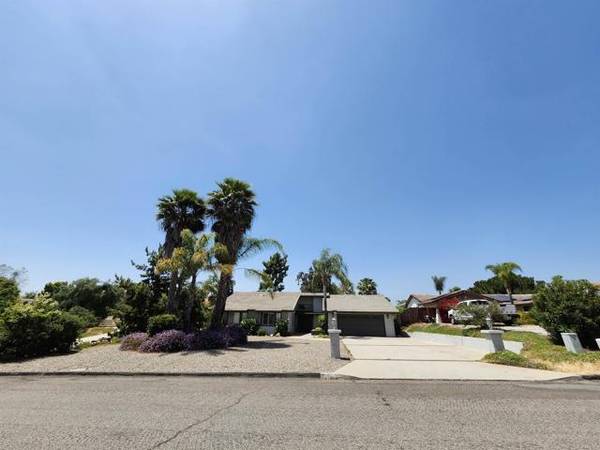 15136 Moonglow Drive, Ramona, CA 92065