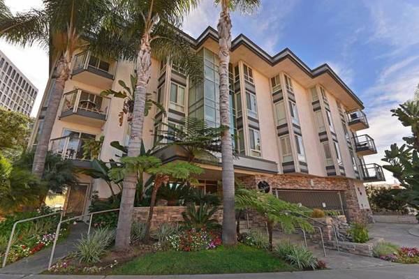 935 Genter St #202, La Jolla, CA 92037