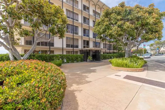 La Jolla, CA 92037,800 PROSPECT Street #1F