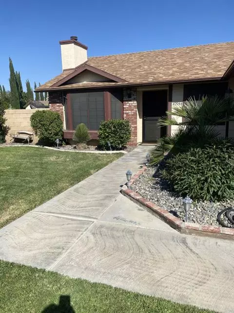 42944 22nd Street, Lancaster, CA 93536