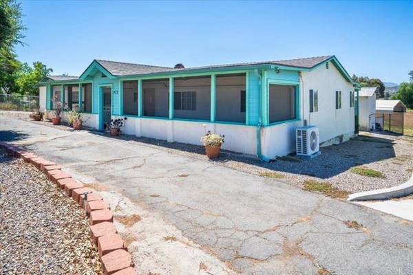 Ramona, CA 92065,472 Telford Lane