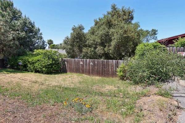 740 Iowa Street,  Fallbrook,  CA 92028