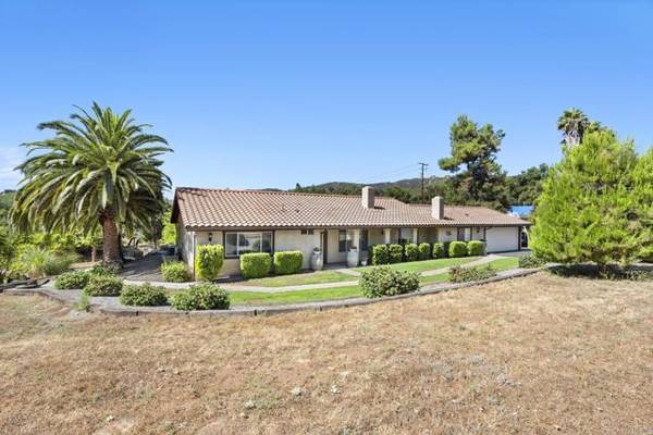 10111 Via Marmol Road, Escondido, CA 92026