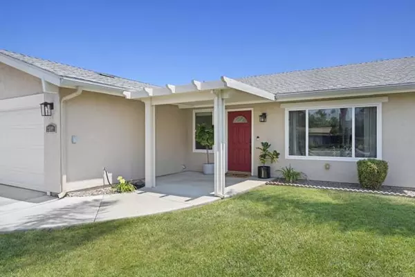 Escondido, CA 92027,2609 Meadowlark Lane