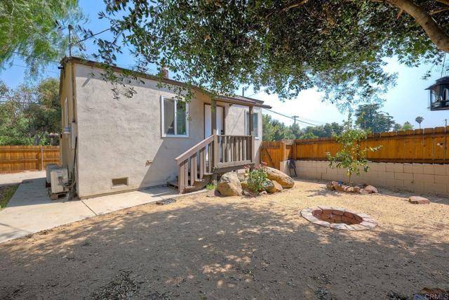 1216 Willowside Ter #A, Alpine, CA 91901