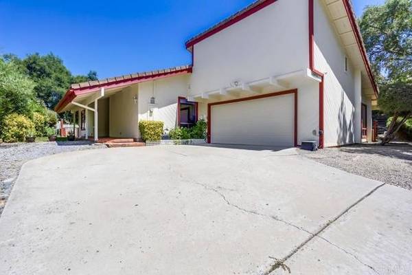 Escondido, CA 92026,10231 Sage Hill Way