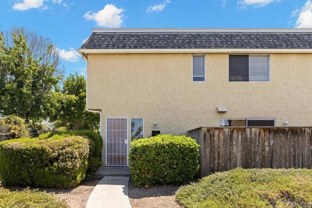 1182 Madera Lane, Vista, CA 92084