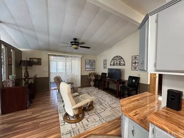 San Marcos, CA 92078,1219 E Barham #88