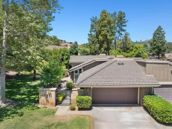 2704 Almendra Court, Fallbrook, CA 92028