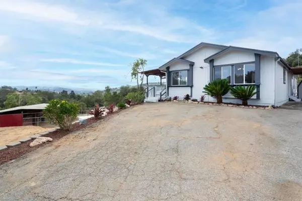 3862 Las Flores, Fallbrook, CA 92028