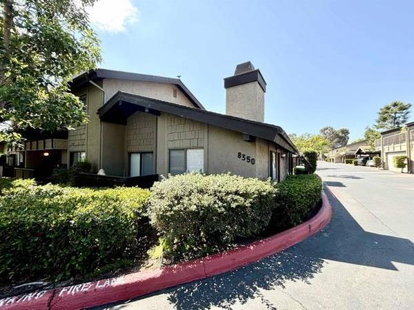 8350 Via Sonoma #D, La Jolla, CA 92037