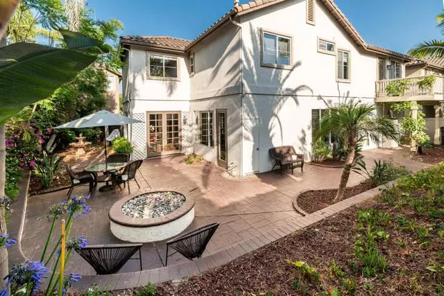 Carlsbad, CA 92011,7139 Tanager Drive