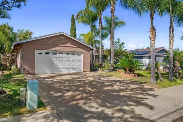 351 Dorothy Ct, Escondido, CA 92027