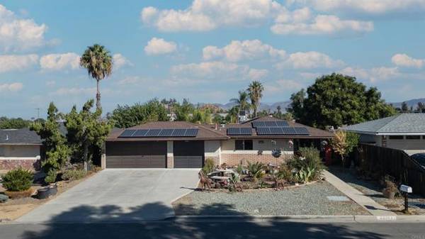 42042 Jennifer Avenue, Hemet, CA 92544