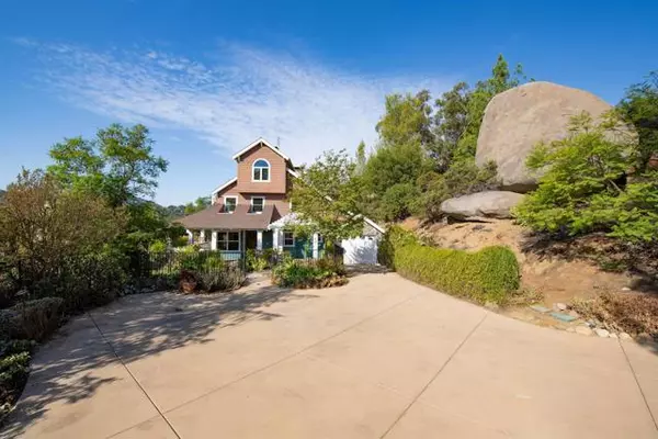 16776 Peace Valley Lane, Ramona, CA 92065