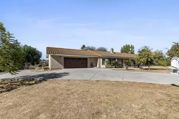 1333 Via Encinos Drive, Fallbrook, CA 92028