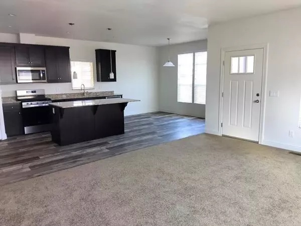 San Marcos, CA 92078,1286 W Discovery #33