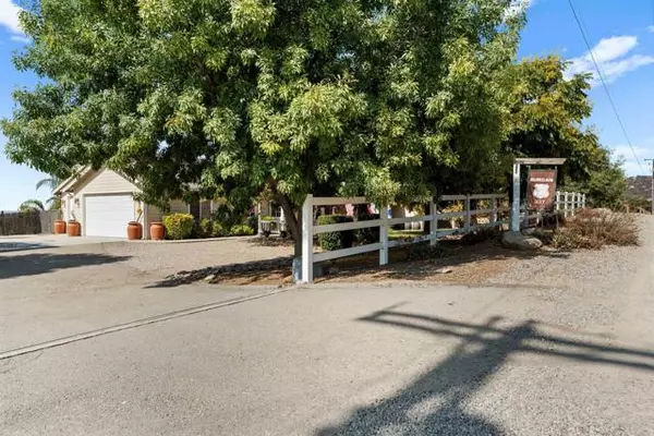 Ramona, CA 92065,337 Woodmeadow Lane