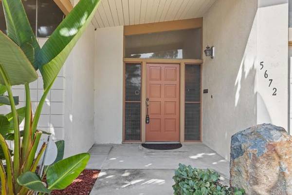 5672 Dartford Way, San Diego, CA 92120