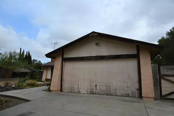 320 S Orleans Avenue, Escondido, CA 92027