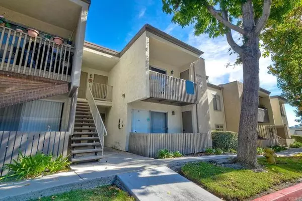 Oceanside, CA 92054,432 Edgehill Lane #32