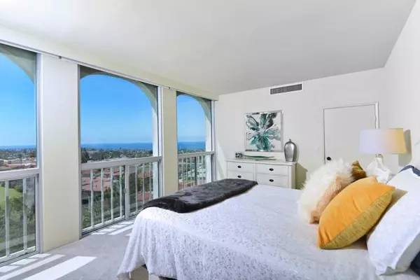 La Jolla, CA 92037,1001 Genter St #6j