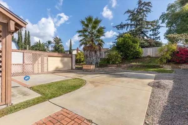 San Marcos, CA 92069,466 Via Arboles