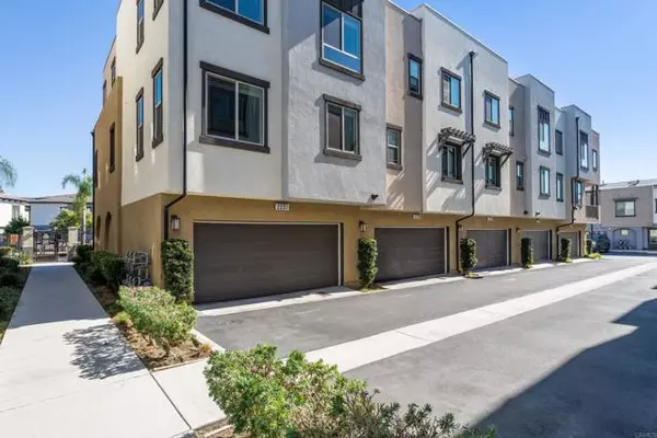 Vista, CA 92081,2231 SOLARA Lane