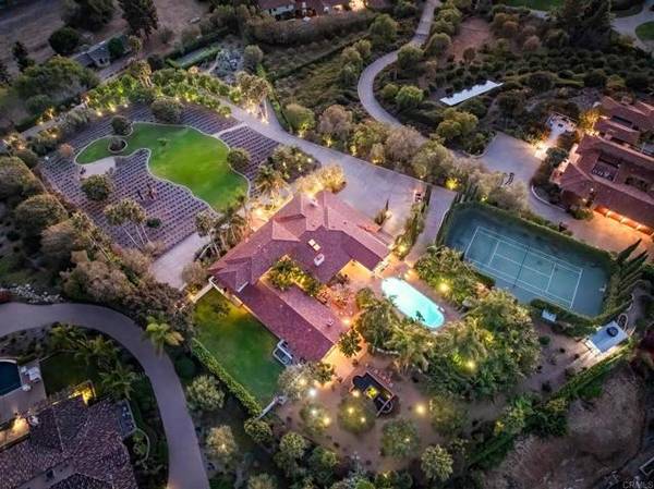 18245 Paseo Victoria, Rancho Santa Fe, CA 92067