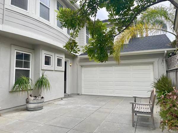 Carlsbad, CA 92011,7102 Leeward Street