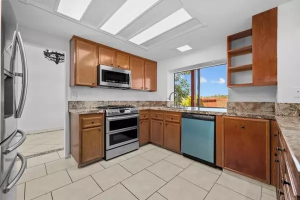 Bonita, CA 91902,685 Redlands Pl