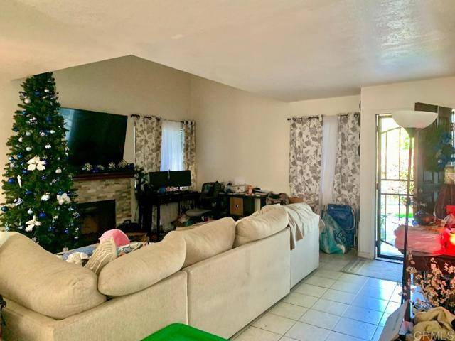 383 N Melrose Drive #G, Vista, CA 92083