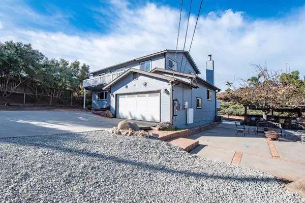 Vista, CA 92084,824 Evergreen Lane