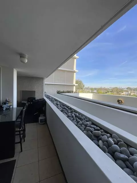 Coronado, CA 92118,1750 Avenida Del Mundo #110