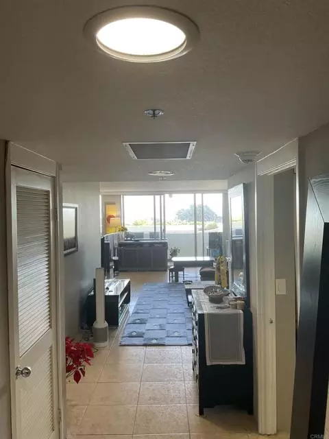 1750 Avenida Del Mundo #110, Coronado, CA 92118