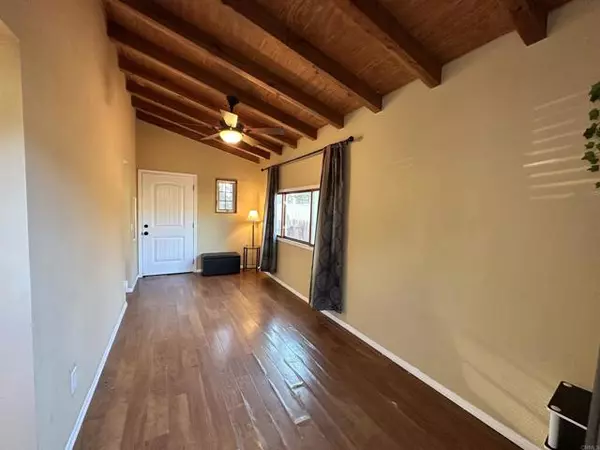 Encinitas, CA 92024,523 N Vulcan #41