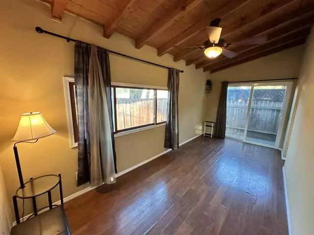 Encinitas, CA 92024,523 N Vulcan #41