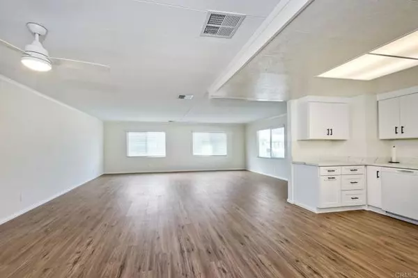 Vista, CA 92084,1506 Oak Dr #92