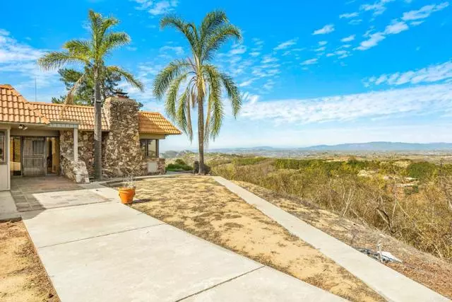 30508 Circle R Lane, Valley Center, CA 92082