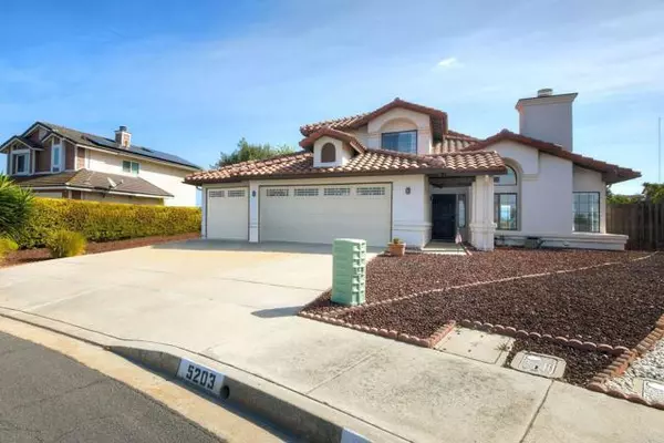 Oceanside, CA 92056,5203 Robinwood Drive