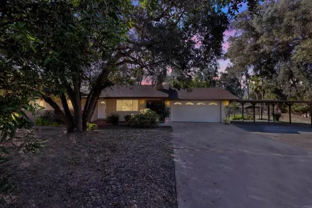 2115 Sleepy Hollow Road, Escondido, CA 92026