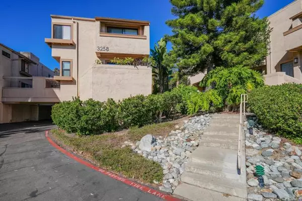 3258 Via Marin #19, La Jolla, CA 92037