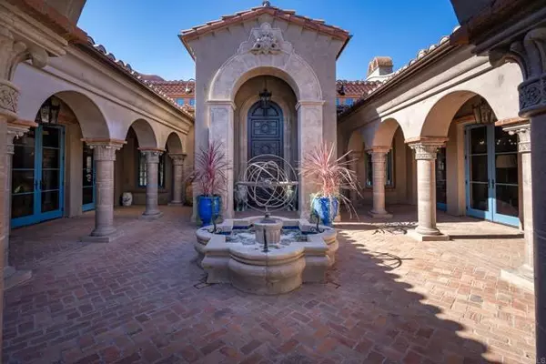 Rancho Santa Fe, CA 92067,5631 El Camino Del Norte