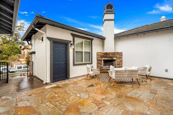 7316 Calle Conifera, Carlsbad, CA 92009