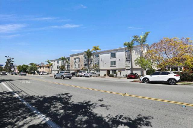 San Diego, CA 92103,1030 Robinson Avenue #204