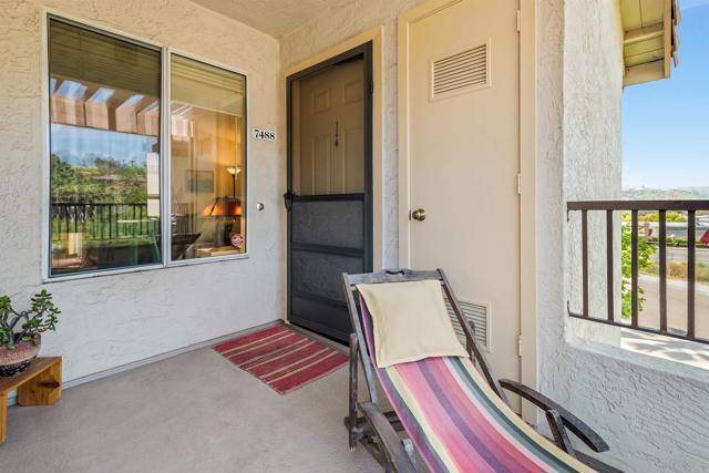 Carlsbad, CA 92009,7488 Altiva Pl