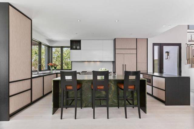 La Jolla, CA 92037,2045 Lowry Place