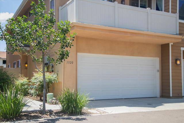 1320 Shoshone Falls Dr, Ramona, CA 92065